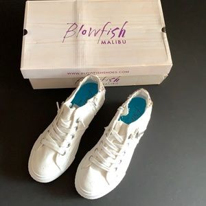 BLOWFISH Mid-Top HiddenWedgeWhite Sneaker Size 6.5